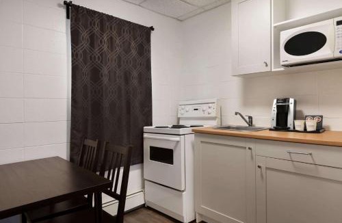 Grande Prairie Hotel | Howard Johnson by Wyndham Grande Prairie