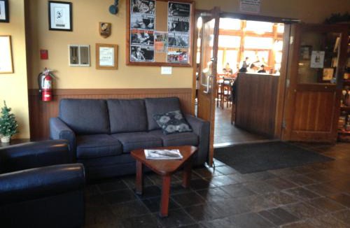 Downtown Squamish Hotel | Howe Sound Inn & Brewing Company