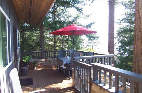 Powell River House | Malaspina Strait Cottage