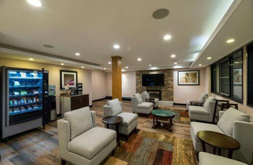 Quesnel Hotel | Prestige Riverside Lodge Quesnel
