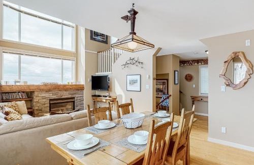 Big White Ski Resort House | Trappers Crossing 35