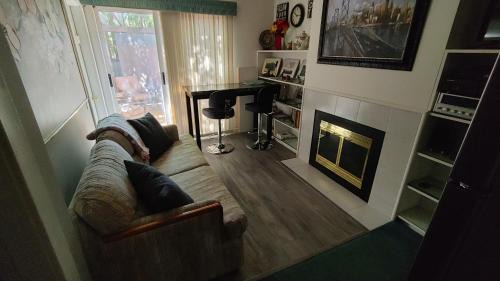 South Central Bed & Breakfast | Beds By the Bridge