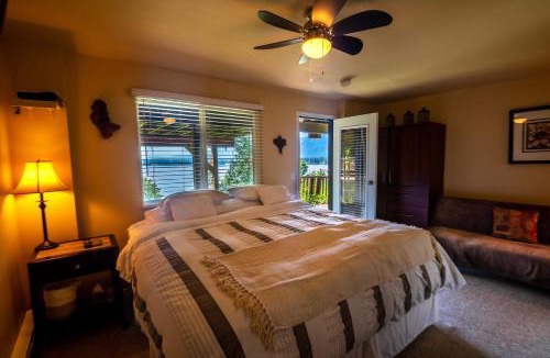 Deroche Bed & Breakfast | The Fraser River's Edge B&B Lodge