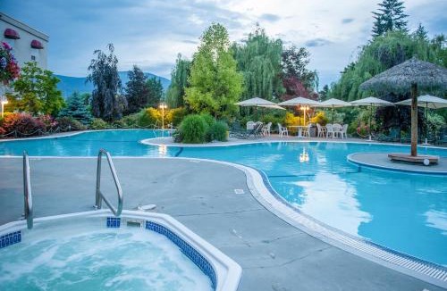 Salmon Arm Hotel | Hilltop Inn - Salmon Arm