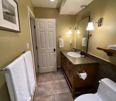 Jasper House | Fitzhugh House Guest Accomodation