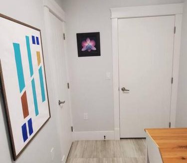 Knight Apartment | Cozy Guest Suite in Quiet Home with Private Entry