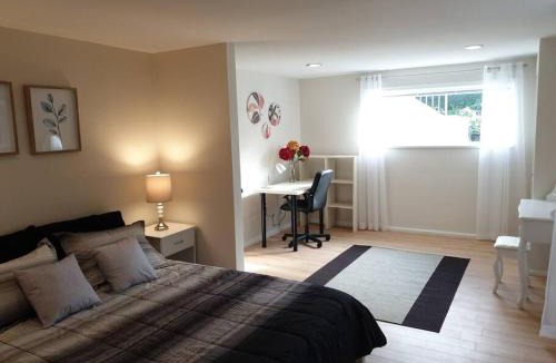 Hollyburn Apartment | Happy, Cozy, Loving Guest Space in West Vancouver