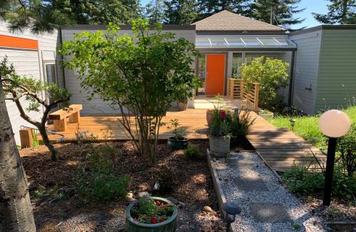 Courtenay Apartment | Forest by the Sea Rentals
