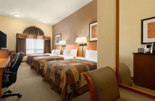 Drayton Valley Hotel | Ramada by Wyndham Drayton Valley