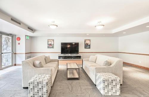 Upper Village Apartment | The Best ski-in/ski-out at The Aspens
