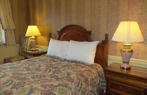 Jasper Hotel | Athabasca Hotel