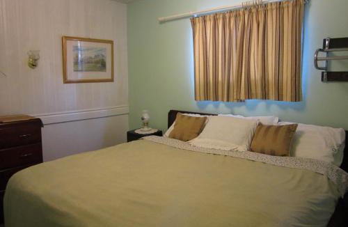 Vernon Hotel | Tel-A-Friend Motel