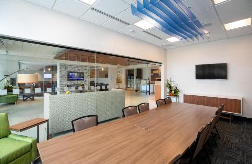 South Lethbridge Hotel | Holiday Inn Express - Lethbridge Southeast by IHG
