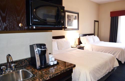 Edson Hotel | Holiday Inn Express Hotel & Suites Edson by IHG