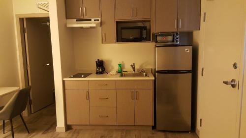 Kindersley Hotel | Centennial Motel
