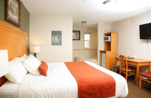 Southwest Edmonton Hotel | Chateau Motel