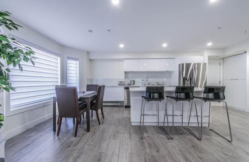 White Rock Apartment | Private Vacation Guest Suite Near Beach