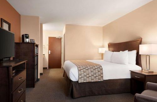 Pincher Creek Hotel | Travelodge by Wyndham Pincher Creek
