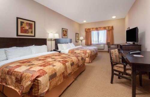 Brooks Hotel | Ramada by Wyndham Brooks