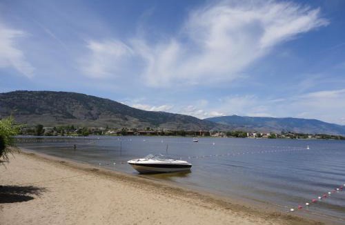 Osoyoos Hotel | Falcon Resort