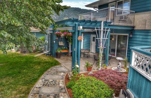 Chase Bed & Breakfast | Sunny Shuswap B&B
