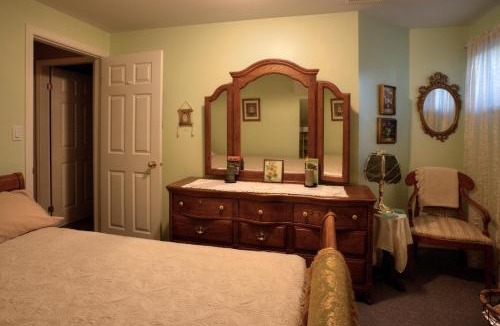 Clearwater House | Hummingbird Bed and Breakfast