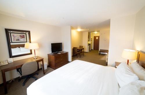Drayton Valley Hotel | Holiday Inn Express & Suites Drayton Valley by IHG