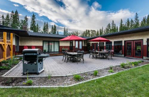 Sundre Bed & Breakfast | Rustlers Lodge