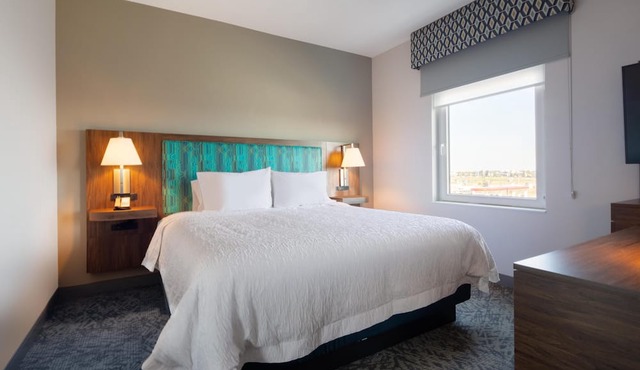 Hampton Inn & Suites by Hilton Edmonton St. Albert