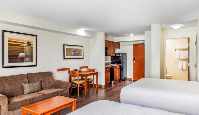 Days Inn & Suites by Wyndham Sherwood Park Edmonton