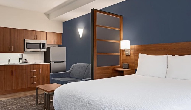 Park Inn by Radisson, Kelowna