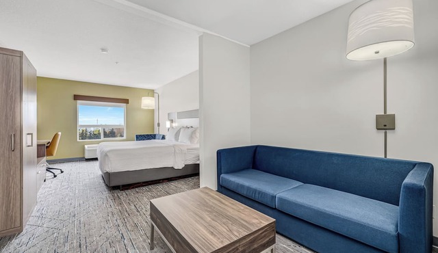 Holiday Inn Express Hotel & Suites Edmonton South by IHG