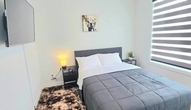 Serene 3 Bedroom Home Near YEG With Pool Table