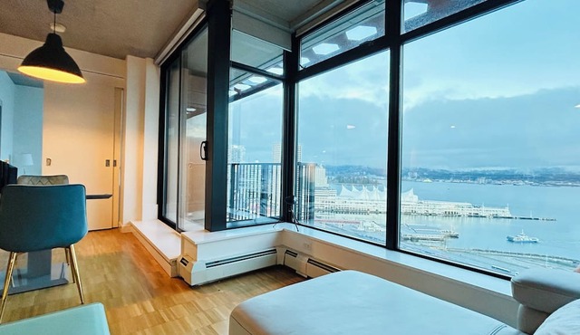 Ocean View Condo . Downtown Vancouver