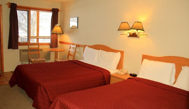 Cariboo Lodge