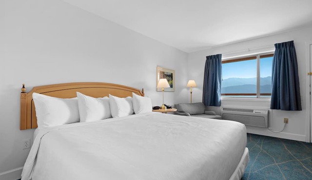 Kootenay Lakeview Resort, BW Signature Collection