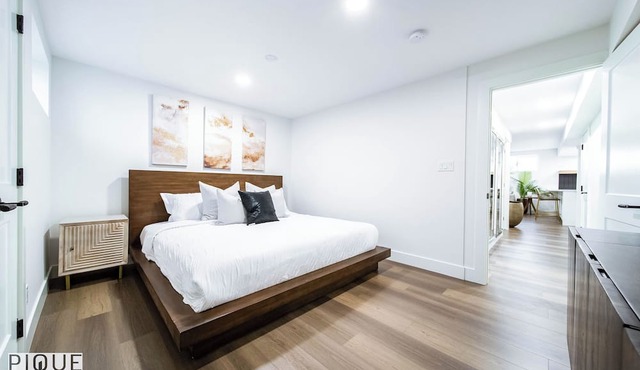 NEW 2Bed Luxury Retreat Suite-King Bed-AC-WiFi