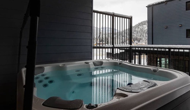 Tally Ho By Revelstoke Vacations