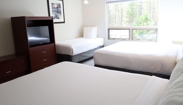 Glacier Mountain Lodge
