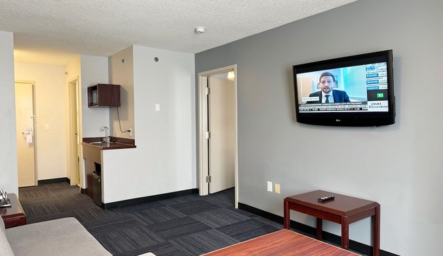 Divya Sutra Plaza and Conference Centre Calgary Airport