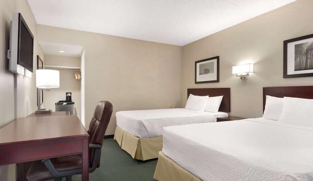 Days Inn by Wyndham Lethbridge
