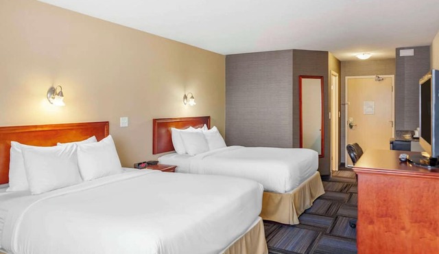 Quality Inn & Suites Edmonton International Airport