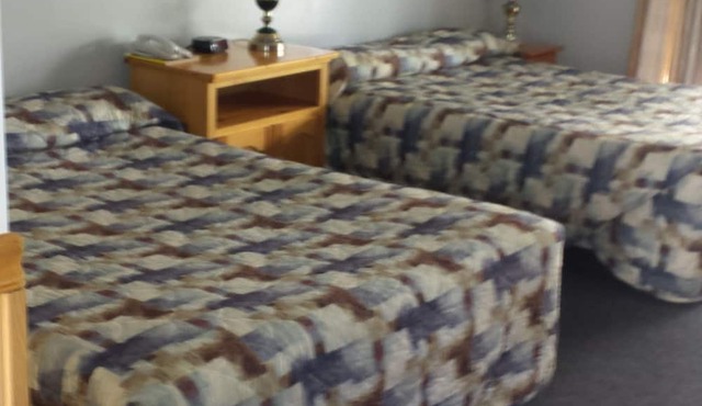 Lakeside Motel