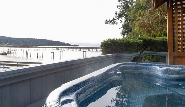 Salty Towers Oceanfront Cottages in Sooke