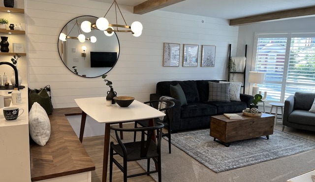Ski-in/Ski-out; Large, Luxury One Bed Condo
