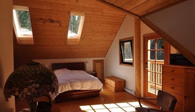 Loghouse Lodge with Glacier View and Private Natural Swimming Pond