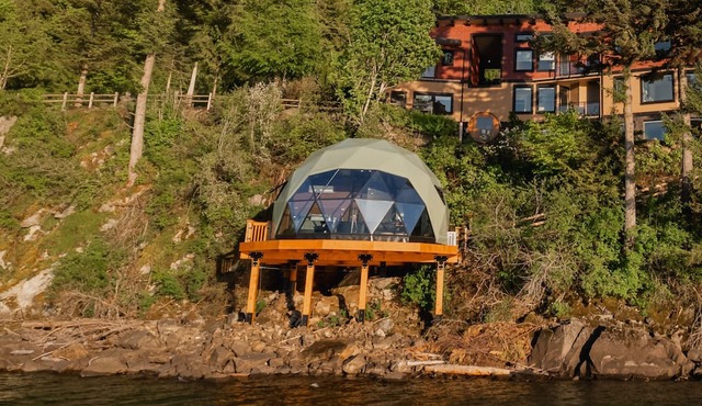"The Lodge on Harrison Lake" Geodome in Harrison Hot Springs