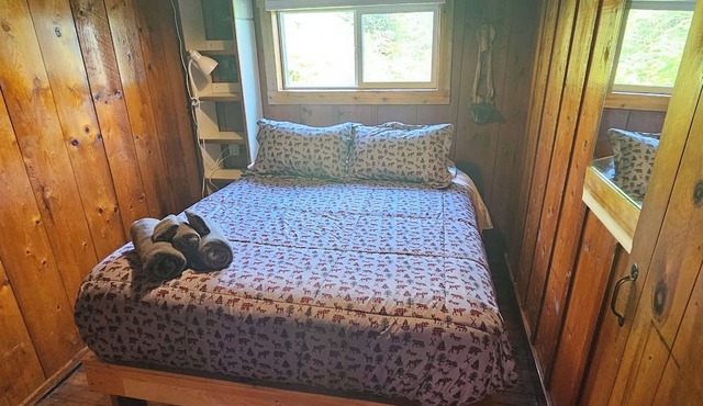 Bungalow Cabin at Paradise Hills
