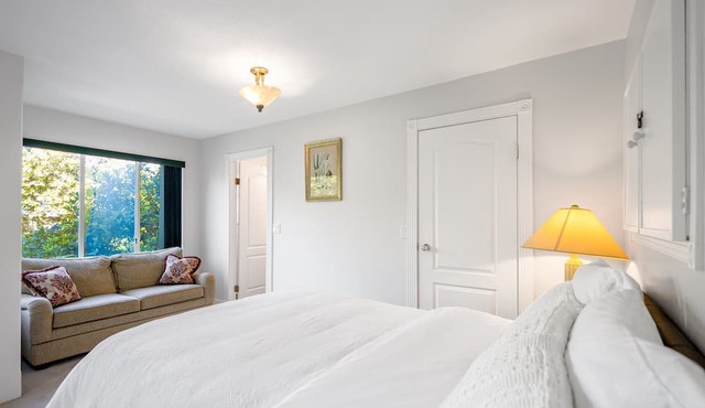 Garden Suite near Jericho Beach