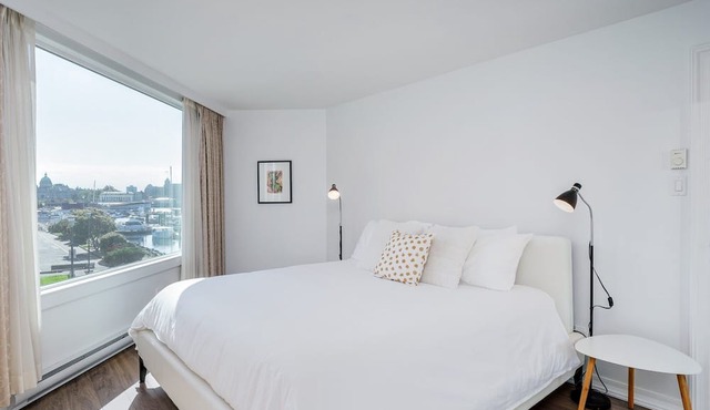 Coastal Charm – Breathtaking Views with Work Desk by Victoria Prime!